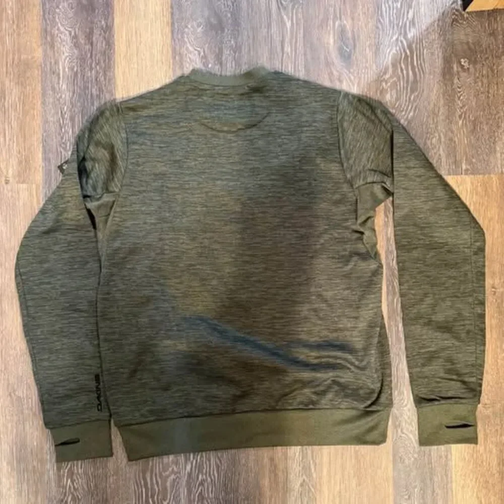 Dakine medium men’s Crewneck Sweatshirt